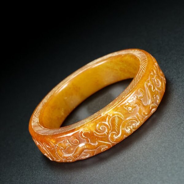 Hetian jade bracelet, fine carving - Image 5