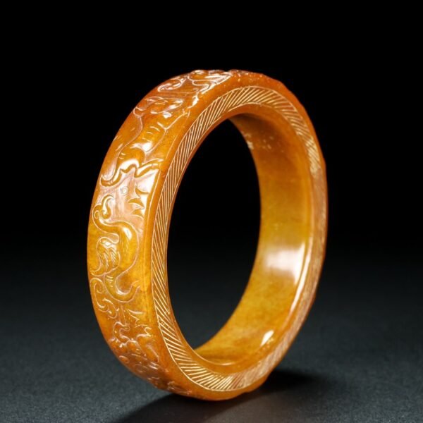 Hetian jade bracelet, fine carving - Image 9