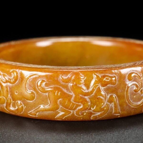 Hetian jade bracelet, fine carving