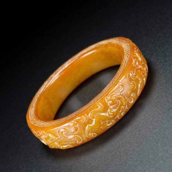 Hetian jade bracelet, fine carving - Image 2
