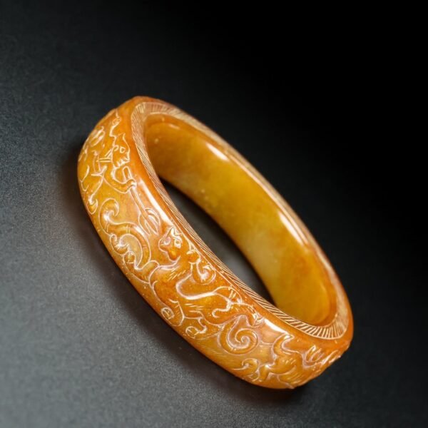 Hetian jade bracelet, fine carving - Image 5