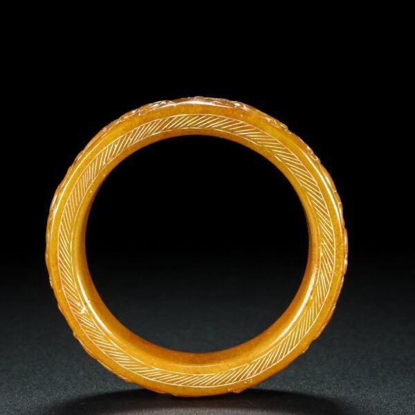 Hetian jade bracelet, fine carving - Image 8