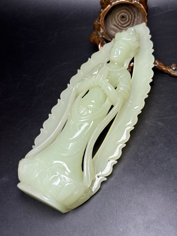Exquisite Hetian jade old yellow jade Guanyin Bodhisattva - Image 3