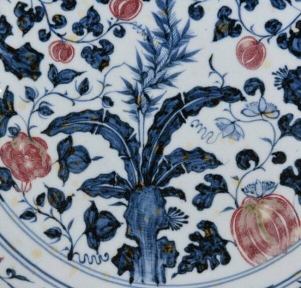 Yuan Dynasty blue and white underglaze red flower pattern plate - Image 3