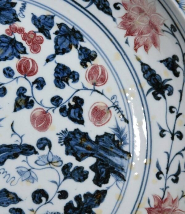 Yuan Dynasty blue and white underglaze red flower pattern plate - Image 7