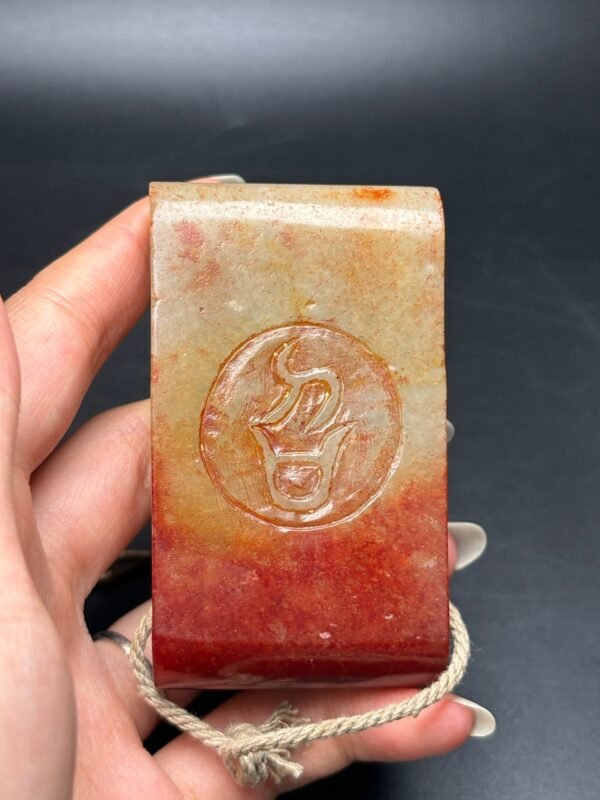 Exquisite Hetian jade belt buckle with gluttonous pattern - Image 2