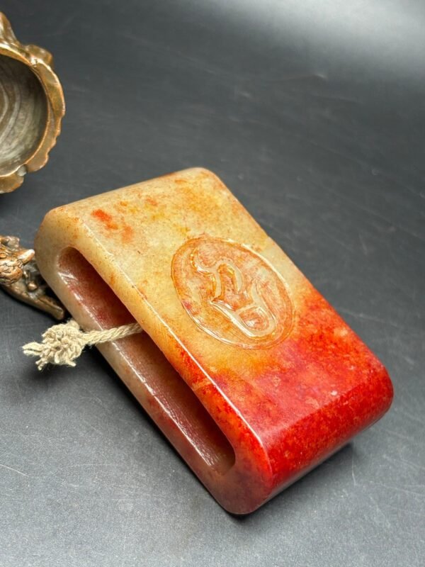 Exquisite Hetian jade belt buckle with gluttonous pattern - Image 5