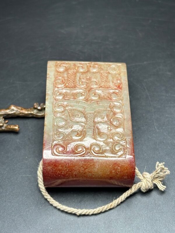 Exquisite Hetian jade belt buckle with gluttonous pattern - Image 9