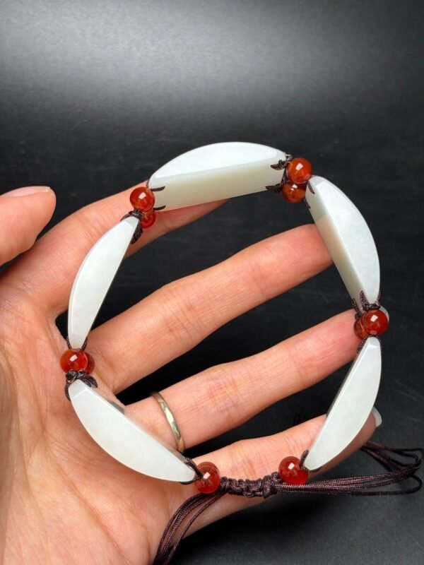 Exquisite Hetian jade bracelet - Image 2