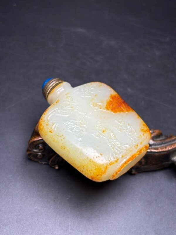 Exquisite Hetian jade snuff bottle - Image 5