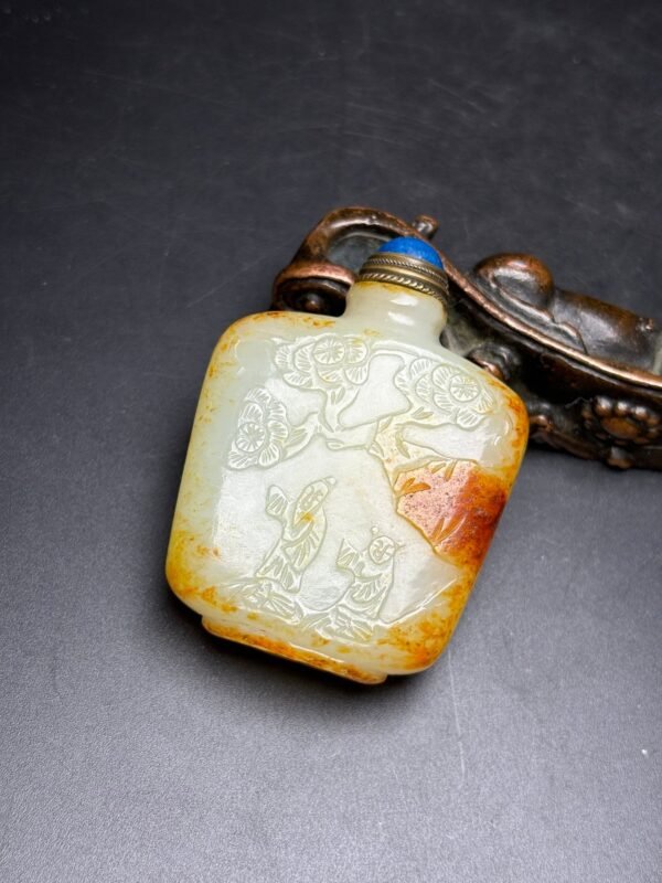 Exquisite Hetian jade snuff bottle - Image 7