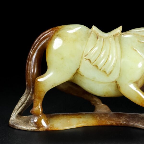 Old Hetian jade horse. The skin of this collection is thick and natural - Image 4
