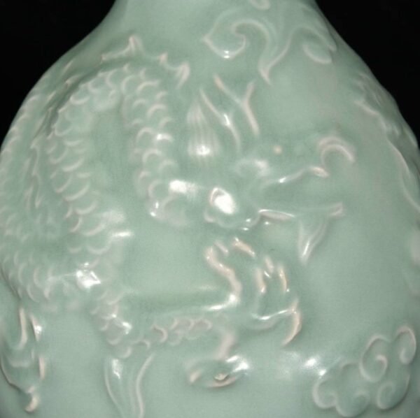 Longquan relief dragon and phoenix pattern jade vase - Image 3