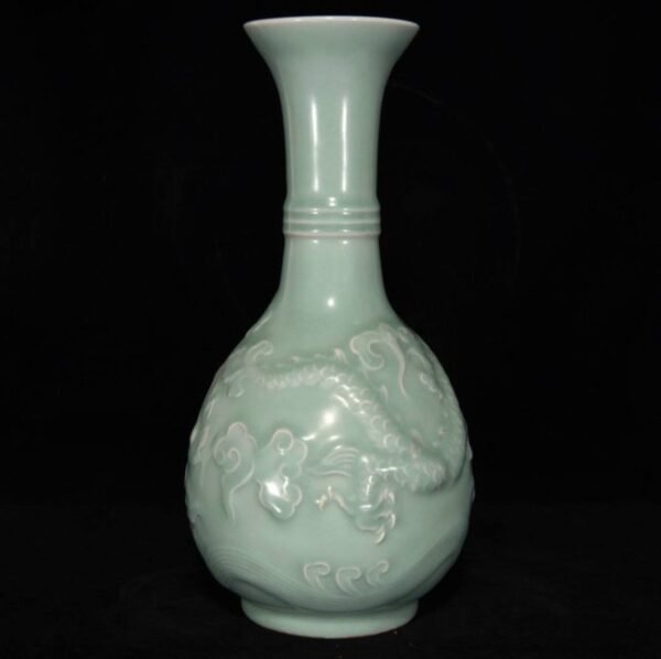 Longquan relief dragon and phoenix pattern jade vase - Image 4