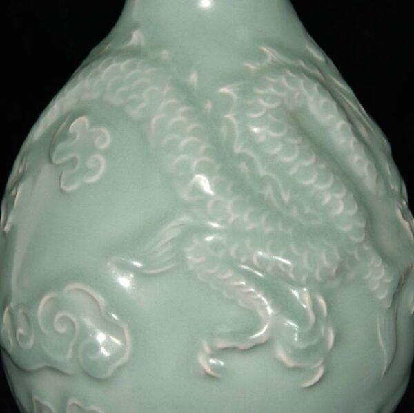 Longquan relief dragon and phoenix pattern jade vase - Image 7