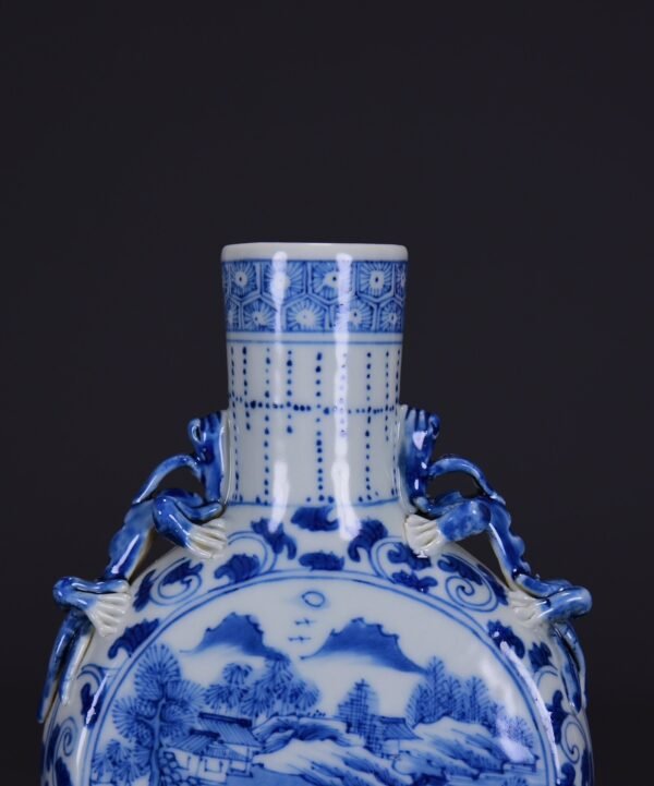 old Qing Kangxi blue and white landscape double-eared flat vase - Image 4