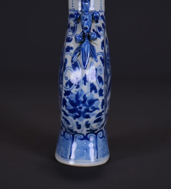 old Qing Kangxi blue and white landscape double-eared flat vase - Image 6
