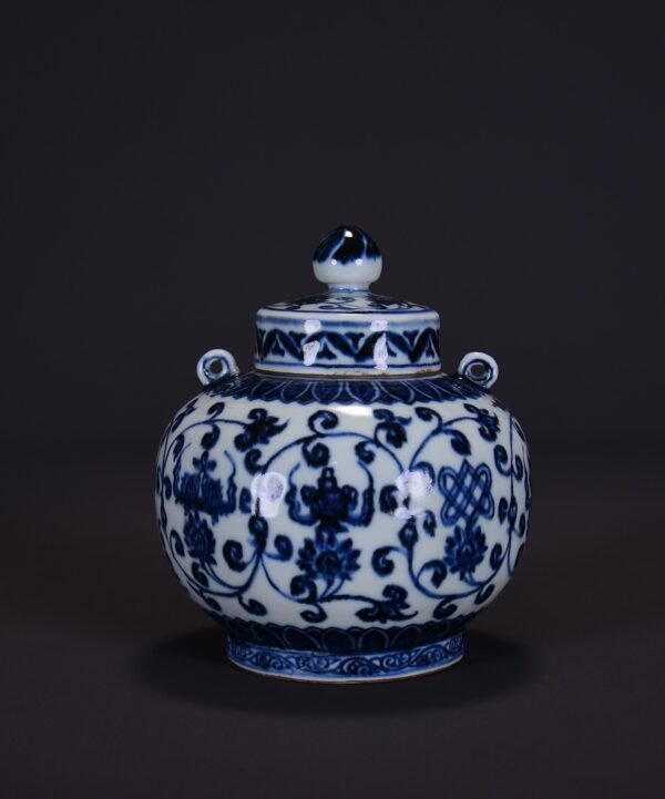old collection of Ming Xuande blue and white twined branch-supported eight-treasure double-cord jar