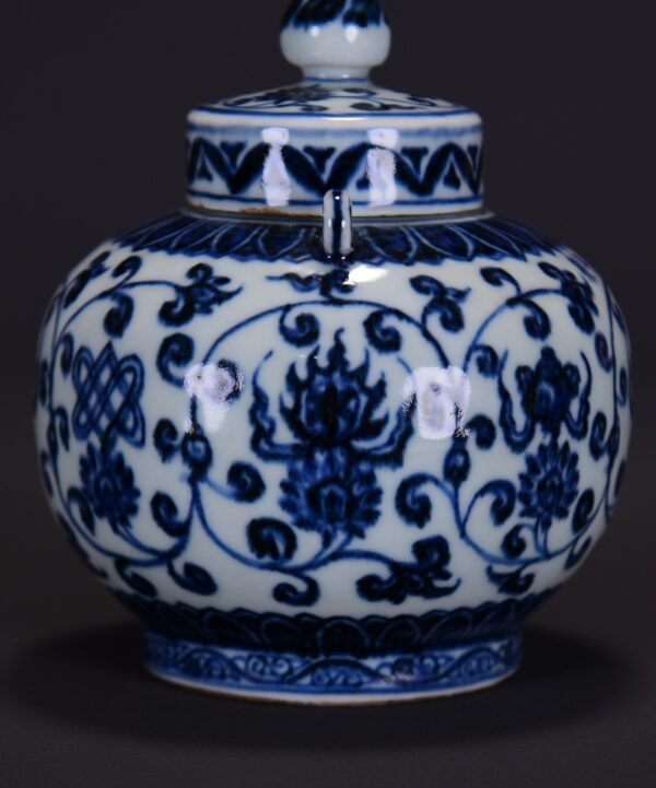 old collection of Ming Xuande blue and white twined branch-supported eight-treasure double-cord jar - Image 9