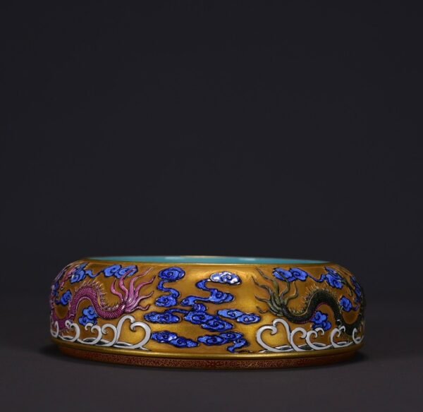 Old collection of Qing Dynasty Qianlong gilt carved sea dragon pattern washbasin - Image 5