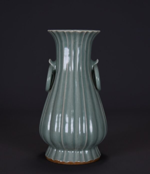 Old Collection of Song Dynasty Longquan Kiln Double-eared Vase - Image 4
