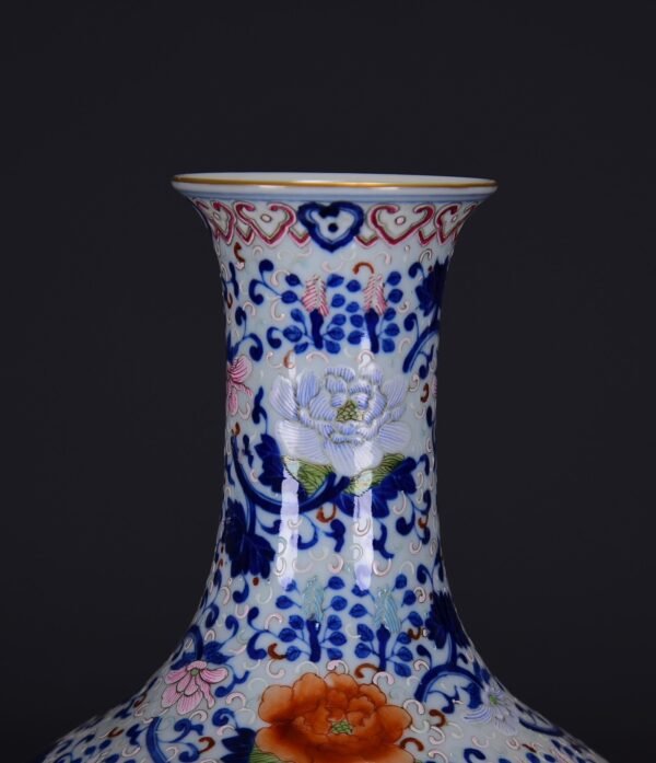 old collection of Qing Qianlong blue and white doucai peony pattern appreciation vase - Image 6