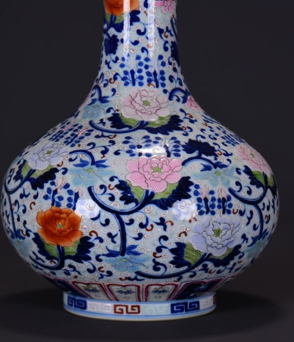 old collection of Qing Qianlong blue and white doucai peony pattern appreciation vase - Image 7