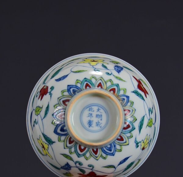An old collection of Ming Chenghua Doucai morning glory pattern bowl - Image 6