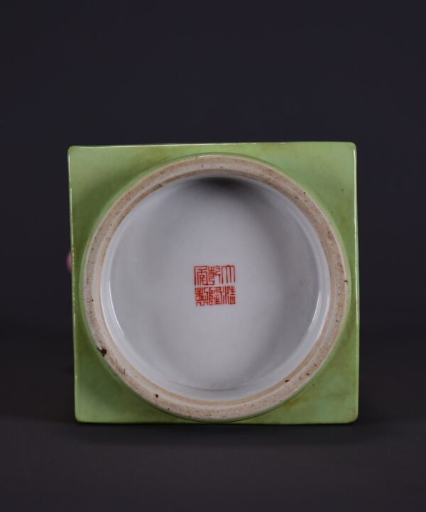 Old collection of Qing Dynasty Qianlong fruit green glazed pink enamel Cong-style vase - Image 9