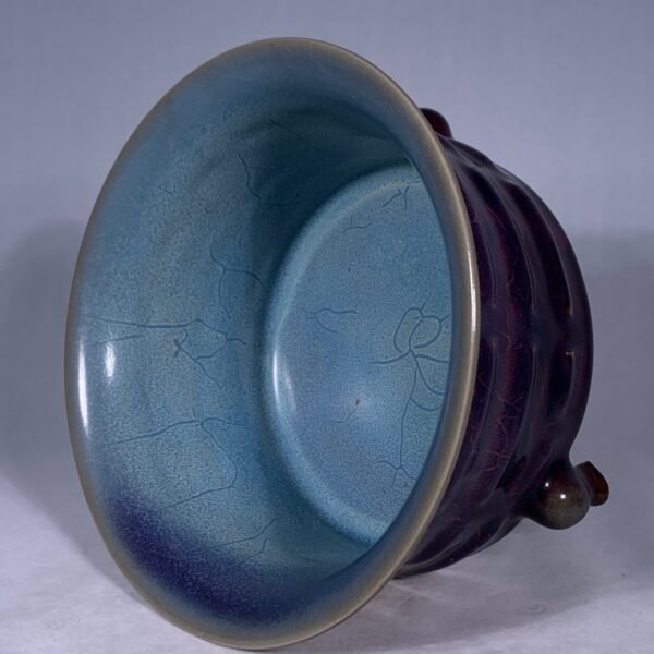 Song Dynasty Jun kiln rose purple glaze Bagua pattern three-legged box - Image 7