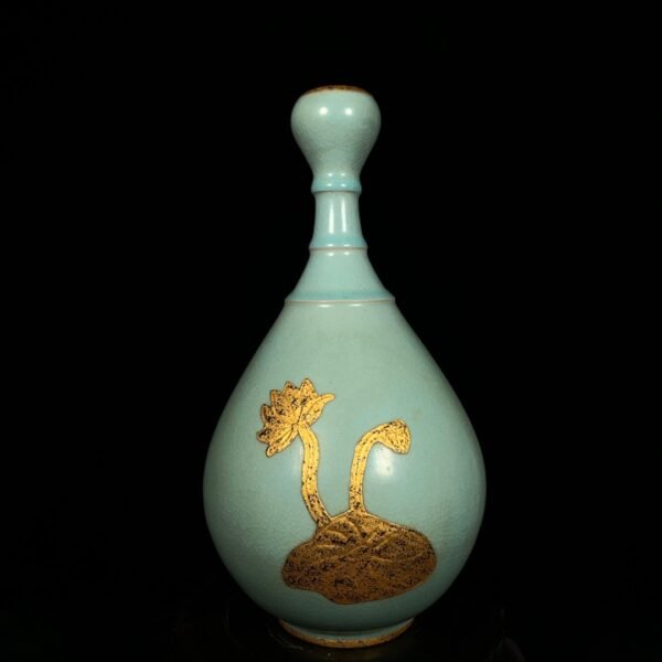 Song Ru kiln rimmed with gold garlic vase