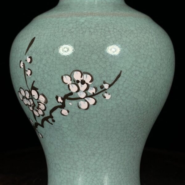 Song Ru kiln painted flower and bird pattern plate-mouthed vase - Image 6