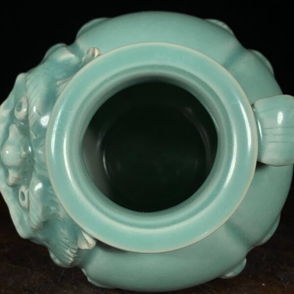 Song Dynasty Longquan kiln powder green glaze animal face jar - Image 3