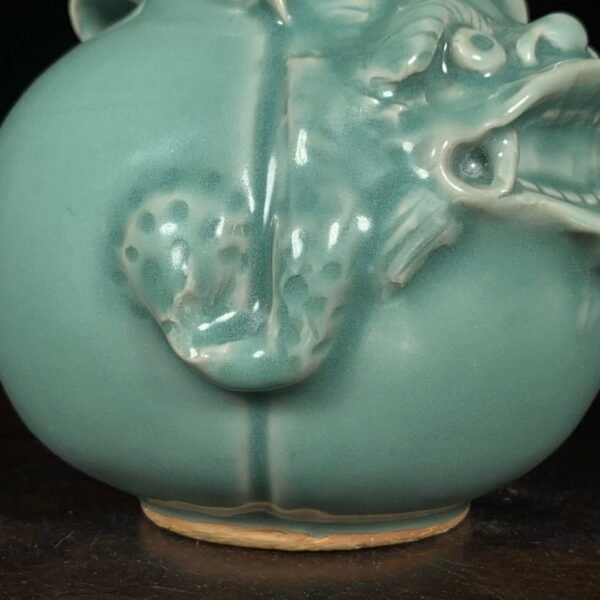 Song Dynasty Longquan kiln powder green glaze animal face jar - Image 5