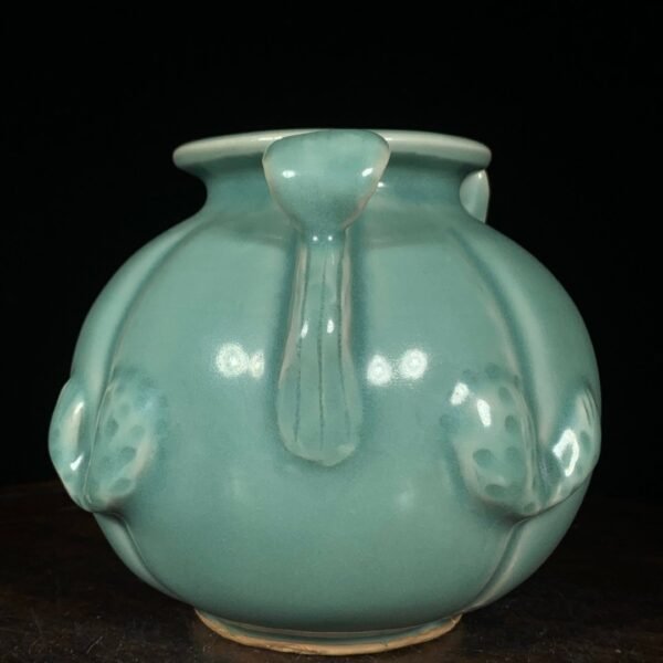 Song Dynasty Longquan kiln powder green glaze animal face jar - Image 6