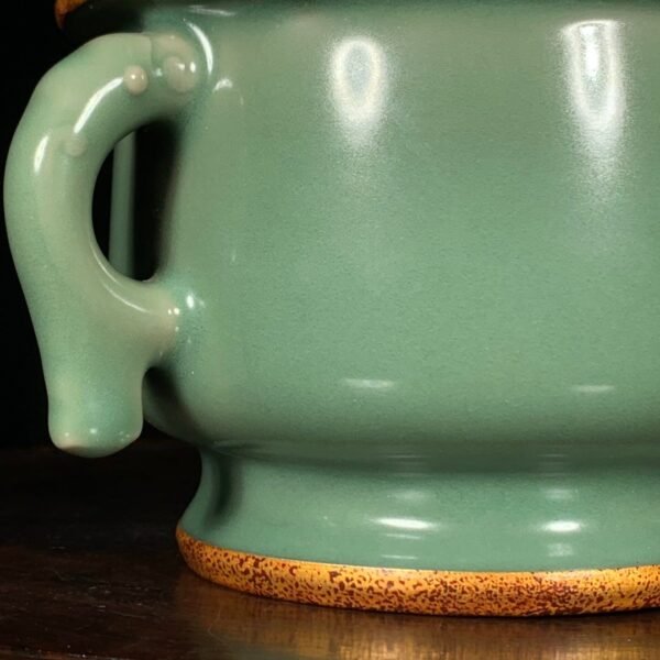 Song Dynasty Longquan Kiln plum green glaze double-eared stove - Image 4
