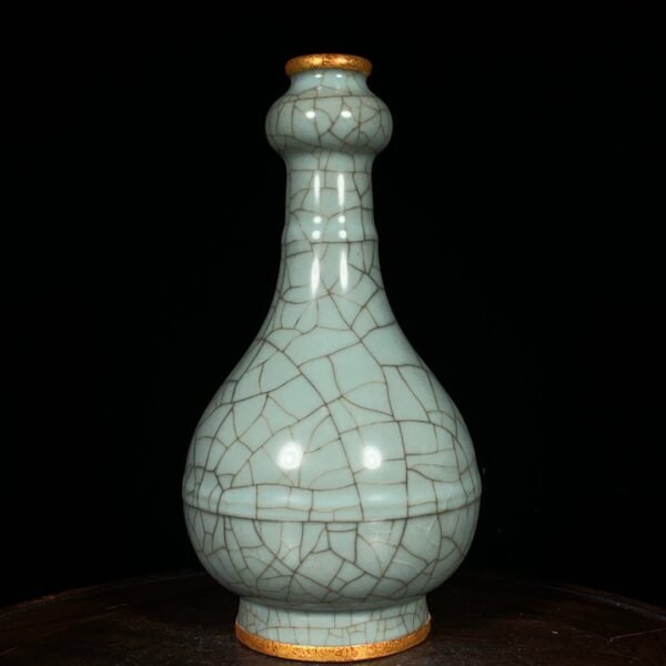 ong Dynasty official kiln garlic bottle - Image 5