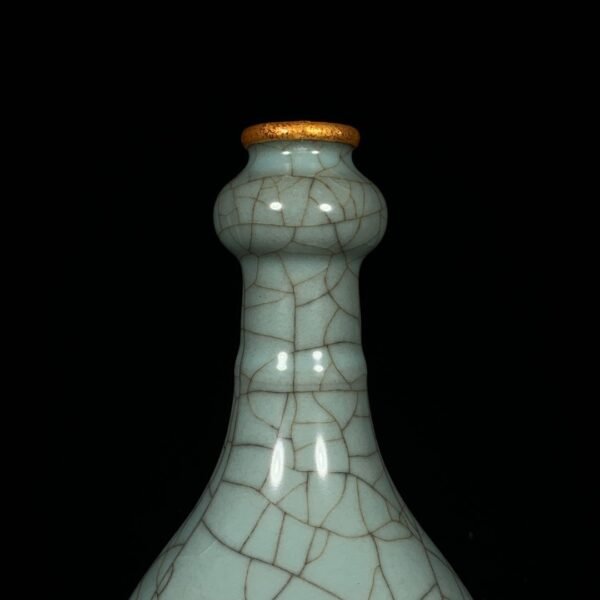 ong Dynasty official kiln garlic bottle - Image 7