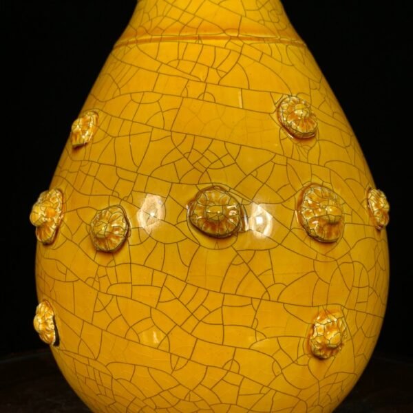 Song Dynasty Ding kiln yellow glaze nipple bottle - Image 3