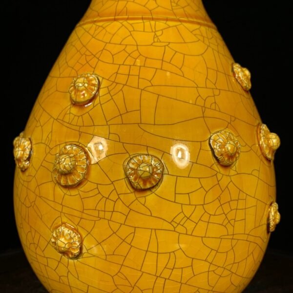 Song Dynasty Ding kiln yellow glaze nipple bottle - Image 5