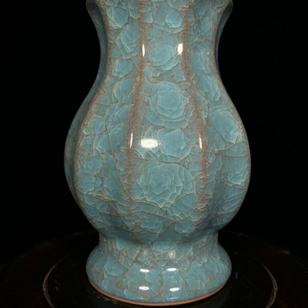 Song Dynasty official kiln ice crack double ear bottle - Image 4