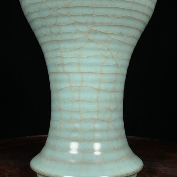 Song Dynasty official kiln string pattern plum vase - Image 6