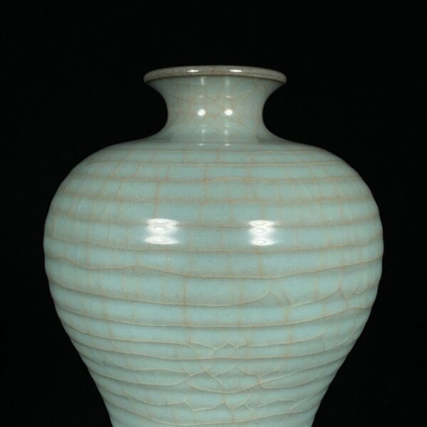 Song Dynasty official kiln string pattern plum vase - Image 7