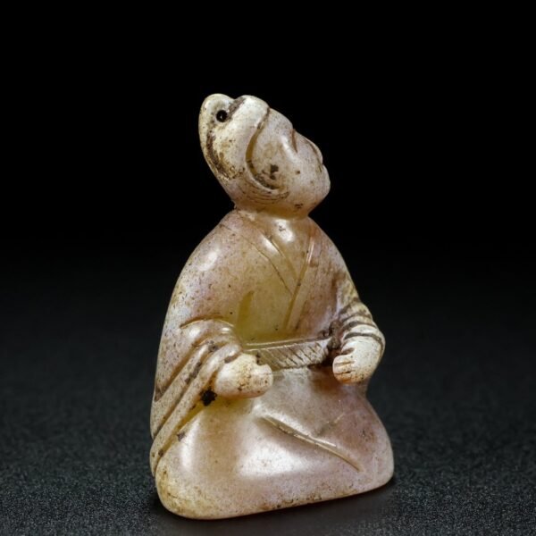 Jade figurine made from Hetian mountain materials. The jade is rigid and the carving is sharp - Image 2