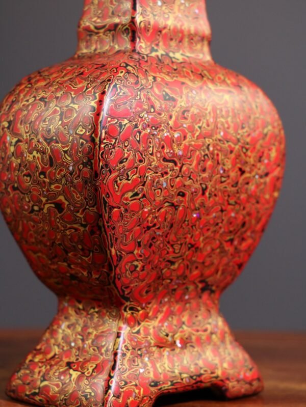 An old collection of old porcelain rhinoceros skin lacquer vase - Image 3
