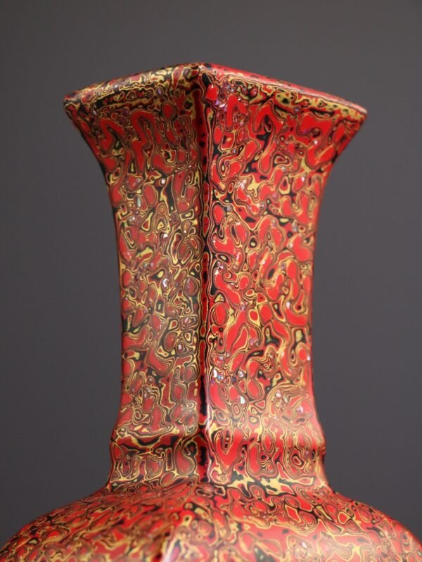 An old collection of old porcelain rhinoceros skin lacquer vase - Image 4