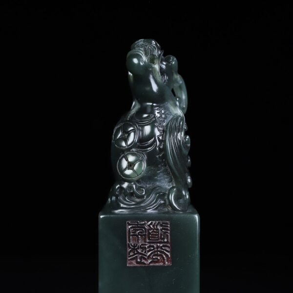 Old collection of wooden box Shoushan stone auspicious animal button seal - Image 8