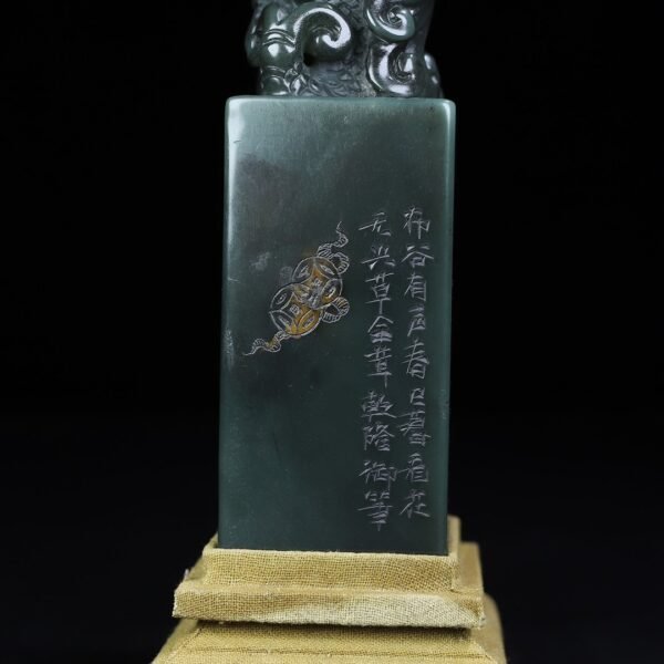 Old collection of wooden box Shoushan stone auspicious animal button seal - Image 2