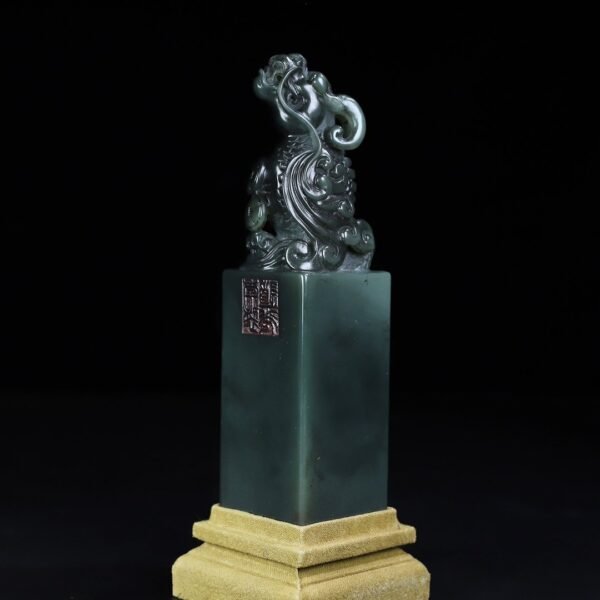 Old collection of wooden box Shoushan stone auspicious animal button seal - Image 7