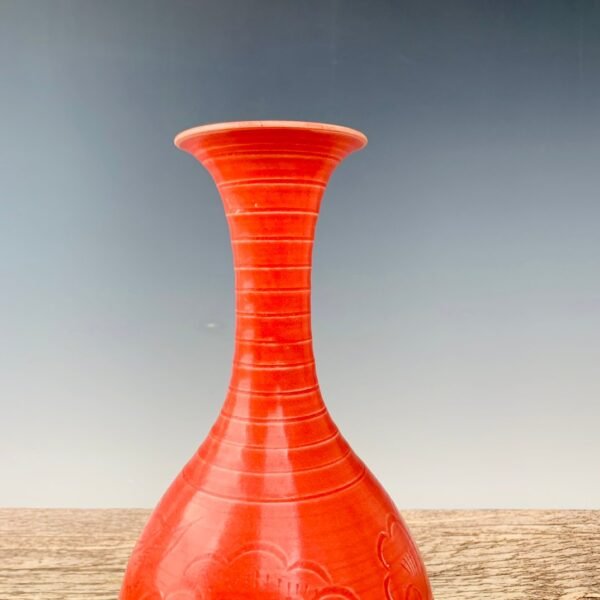 Song Dynasty Dingyao red glaze carved jade pot spring vase - Image 3